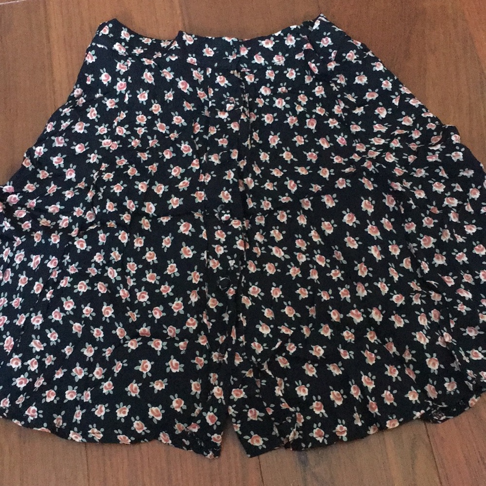Brandy Melville Floral skirt small